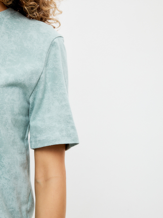 Футболка женская