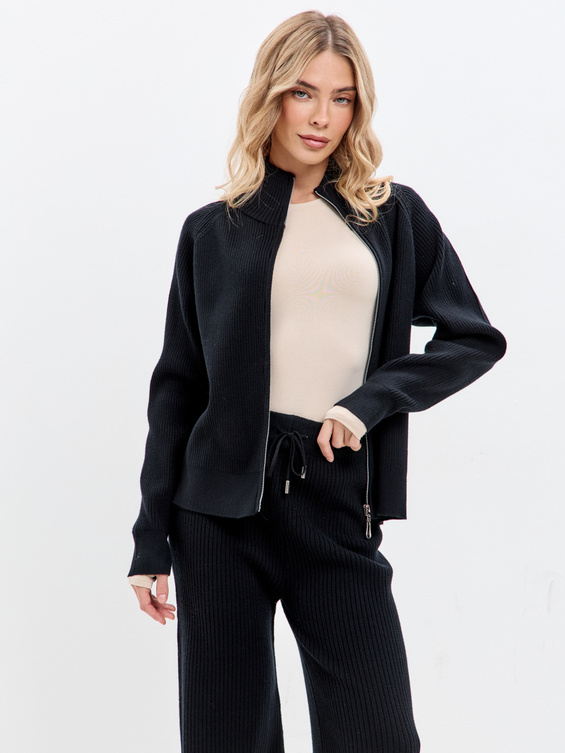 Костюм женский