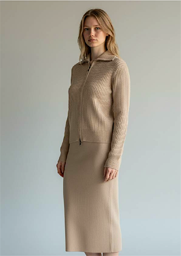 Костюм женский