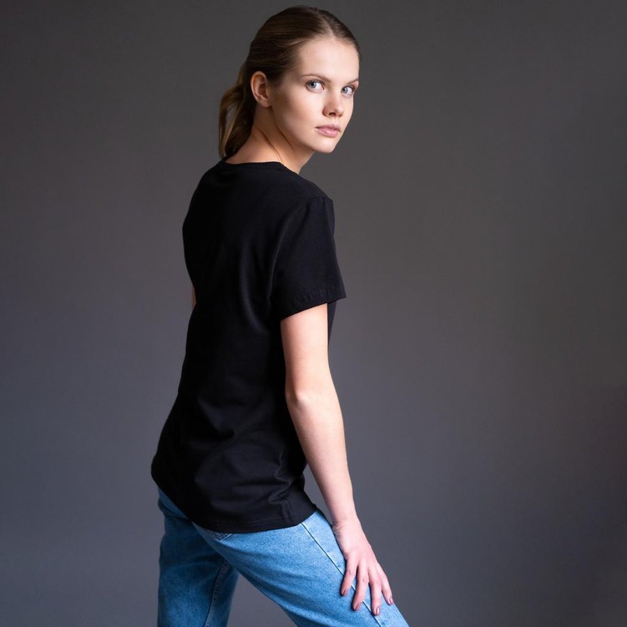 Футболка женская